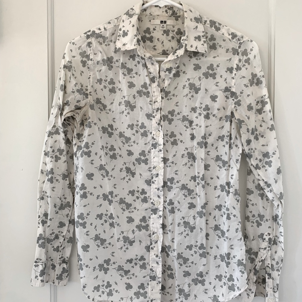 Uniqlo button down shirt